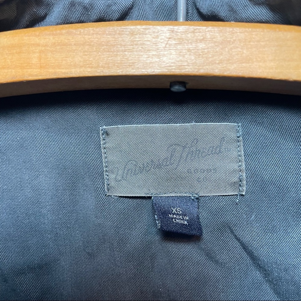 Universal Thread button down shirt - Picture 4 of 7